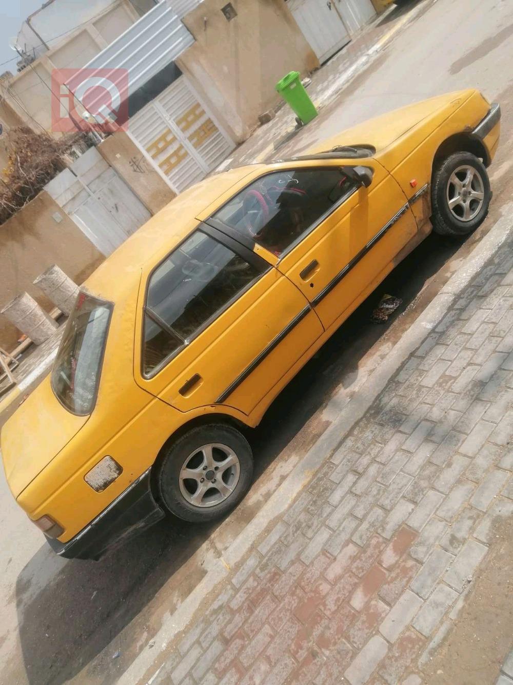 Peugeot 405